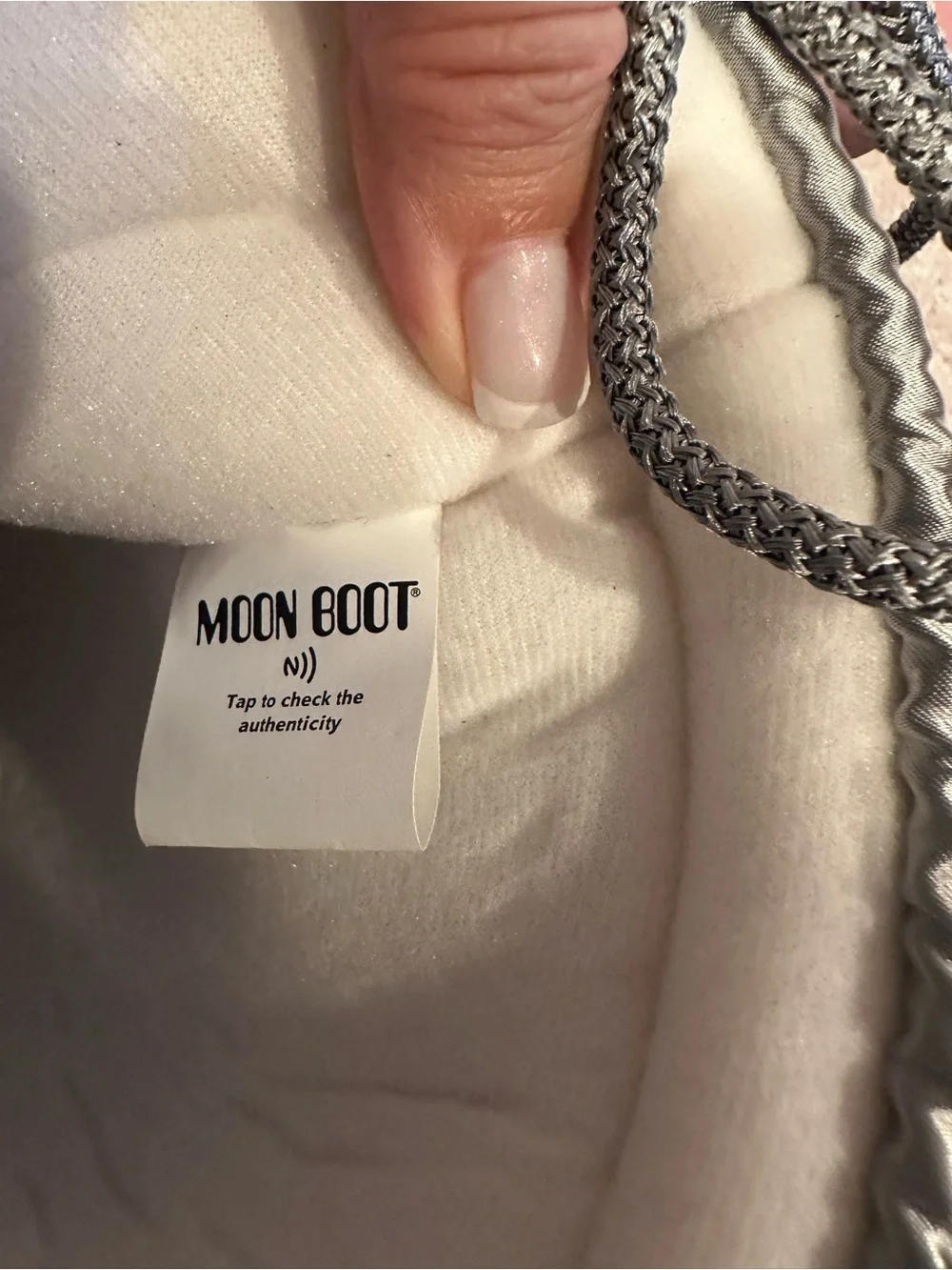 Moon Boot  MB Icon glance silver EU 39/41  US 7/8.5 new in box